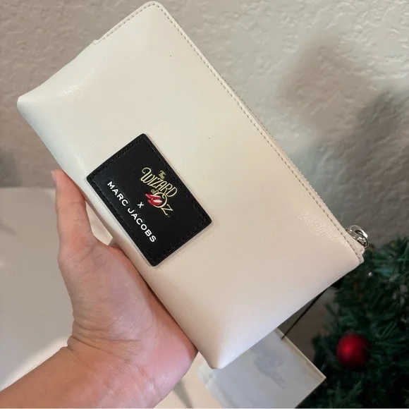 NWT Marc Jacobs x 'The Wizard of Oz' Wristlet Limited Edition